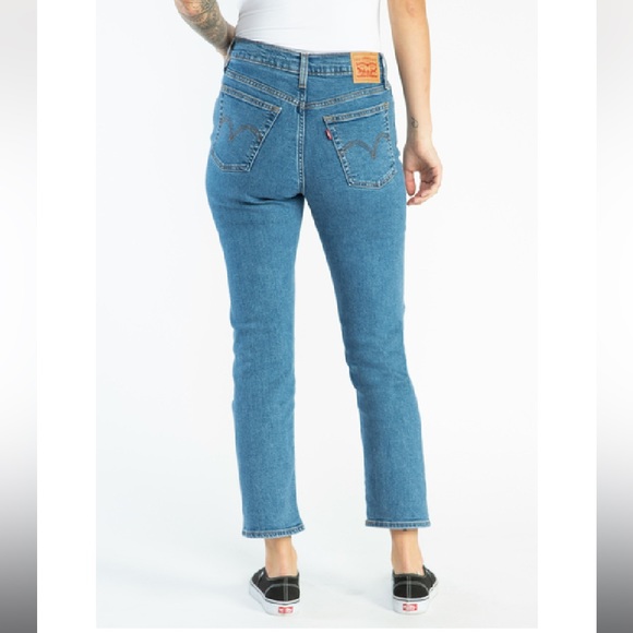 LEVI’S✨ Women’s Wedgie Straight Jeans - Size 29 - Picture 2 of 13